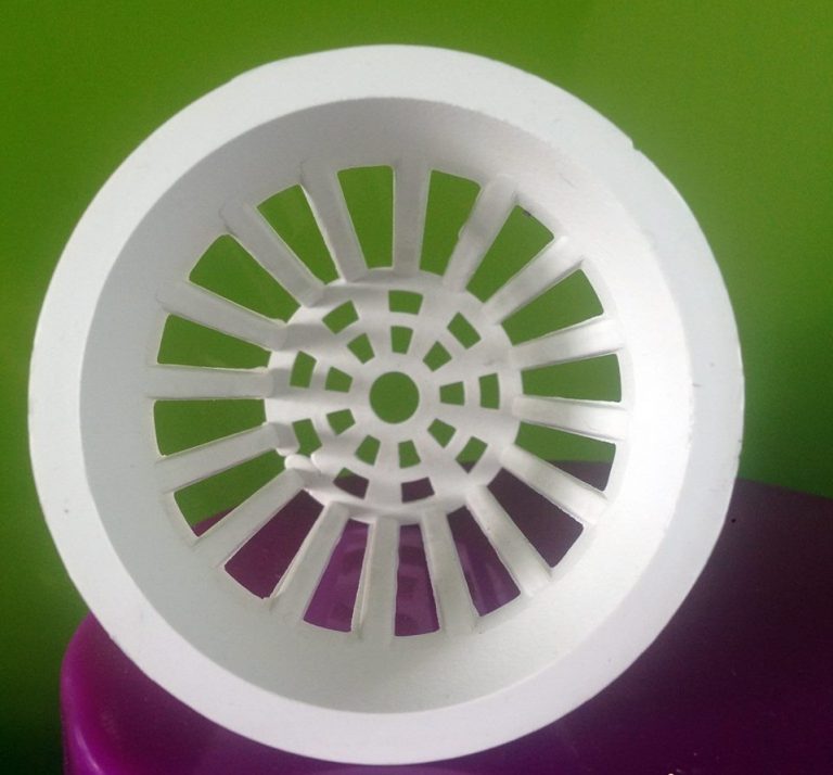 Rọ nhựa trồng rau thủy canh được làm từ chất liệu PVC