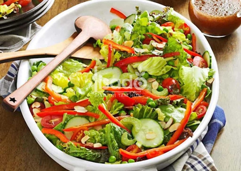 Salad xà lách rau củ